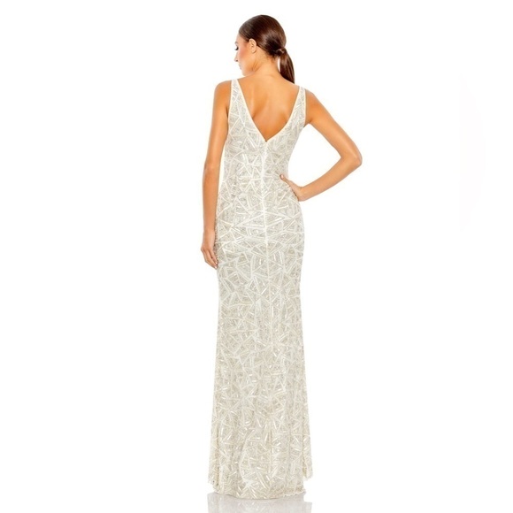 MAC DUGGAL Sleeveless sequin embellished Sheath Gown with High Slit PROM - Picture 10 of 11